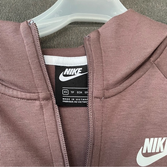 Mauve Purple Nike Jacket - Picture 2 of 4